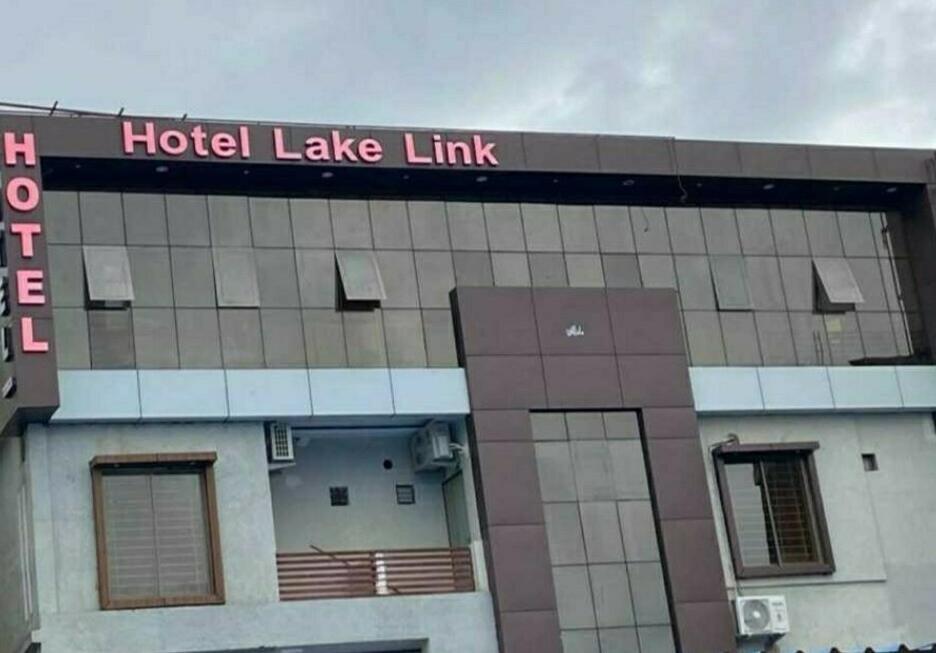 Hotel O Lake Link Bhopal Eksteriør billede